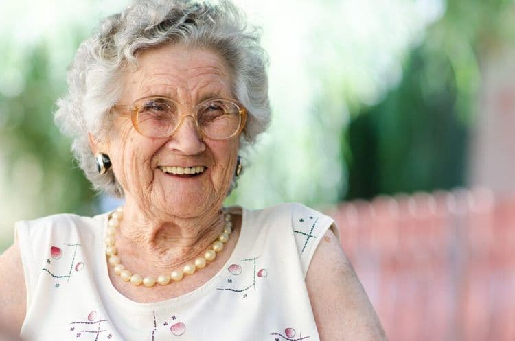 This Stand Offers Free Grandma Advice To Strangers