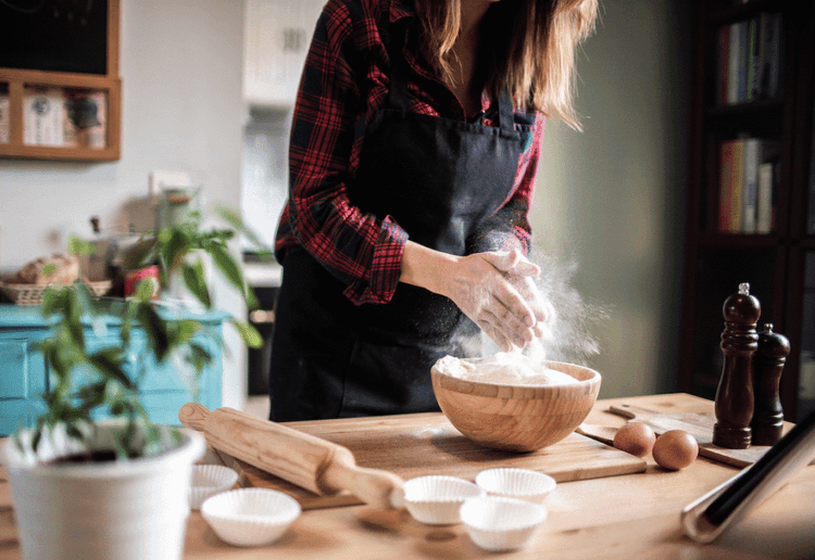 900 People Are Baking In Secret