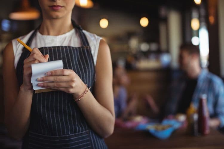 This NBA Legend Just Stood Up For a Waitress
