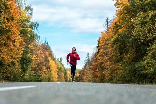 Blind Runner Completes Marathon With The Help Of Volunteers