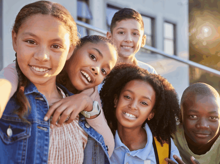 Teens Are Ditching Smartphones and They’ve Never Felt More Connected